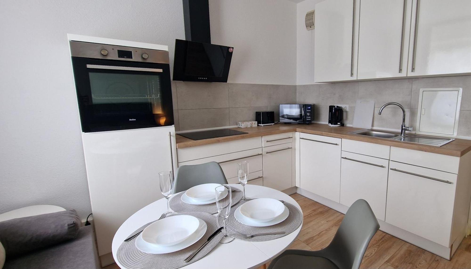 Zentrum Apartment - Oled Tv - Ps4 - Balkon - Parking Chemnitz Exterior photo